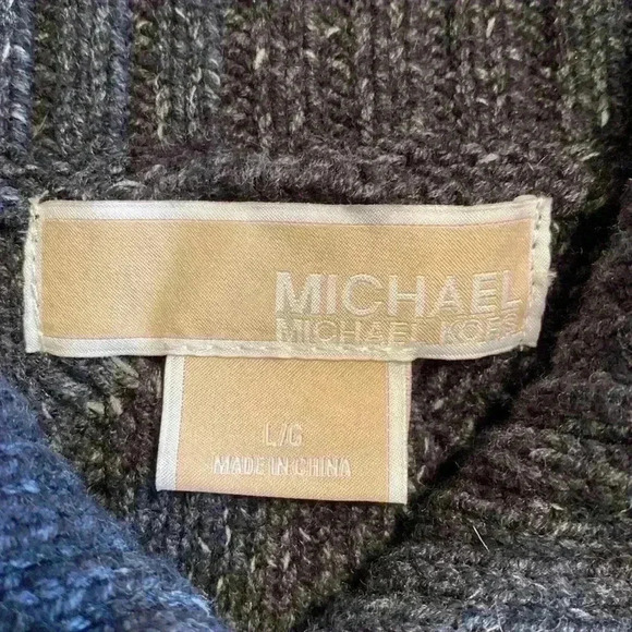 Michael Kors Gray Cropped, Short Sleeve, Cardigan in Size Large. - Picture 11 of 13